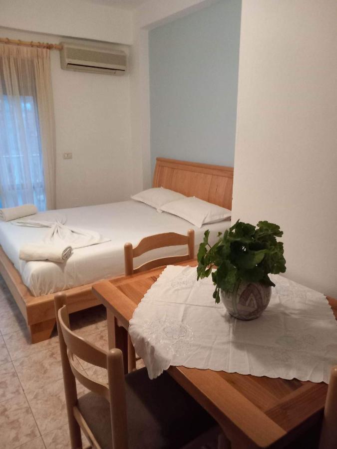 צ'פרו Irini'S Guesthouse מראה חיצוני תמונה