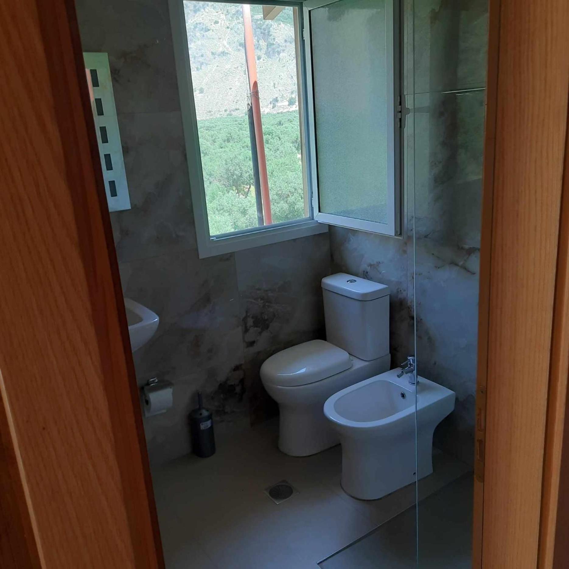 צ'פרו Irini'S Guesthouse מראה חיצוני תמונה
